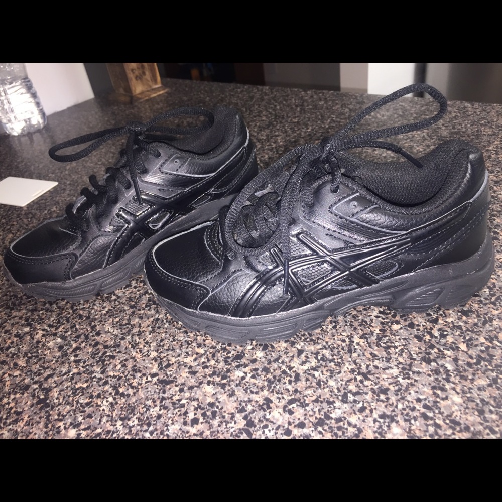 ASIC Running Shoe Youth Sz 1